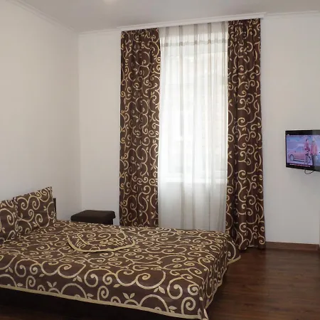 Apartment On Vienietsianova 13 *